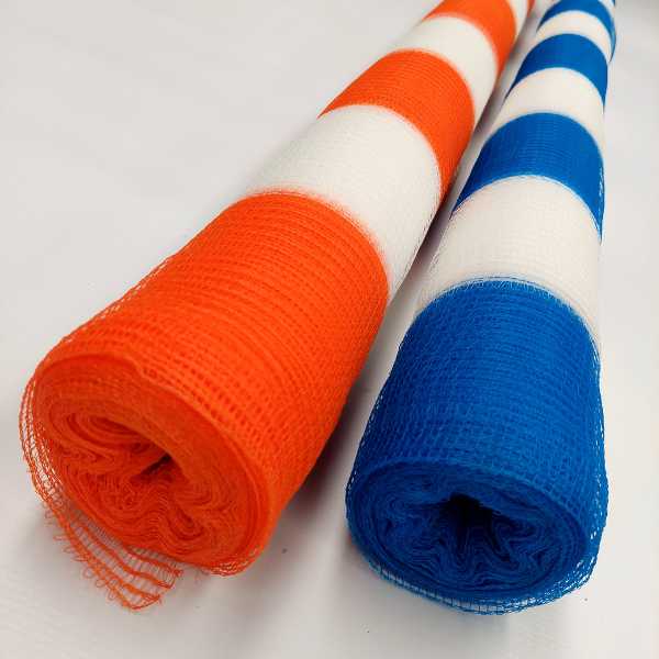 Rolos de tela guarda-corpo laranja e tela guarda-corpo azul